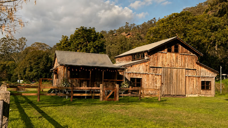the barn no people no palm-450